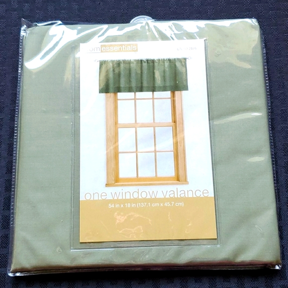 One Window Valence from Target
